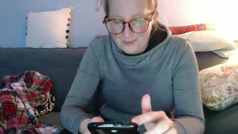 Snapshot of chelseasentra1 chatting on December 11, 2024, 7:57 pm Chelsea online show from December 11, 2024, 7:57 pm