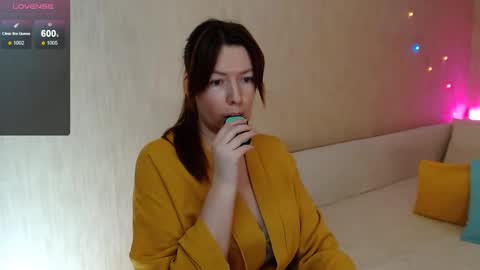 Instagram faroffland online show from March 11, 2025, 8:53 pm