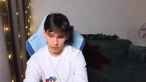 LUCASRYANPVT IS OPEN online show from January 31, 2025, 4:17 pm