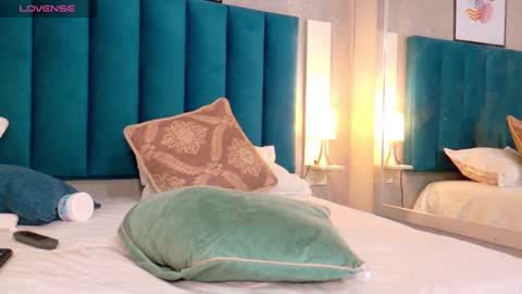 Snapshot of cheneelllorens chatting on February 11, 2025, 10:28 pm online show from February 11, 2025, 10:28 pm