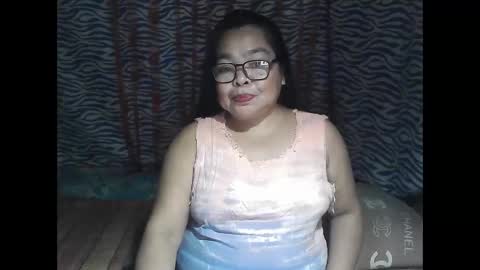 chenita_kits online show from February 22, 2026, 4:27 pm