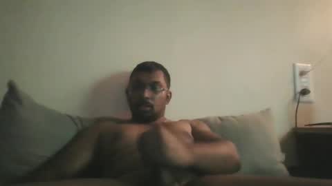 chennaibull1011 online show from April 7, 2026, 12:16 pm