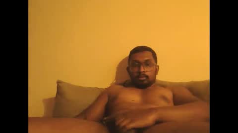 chennaibull1011 online show from April 20, 2026, 11:02 am