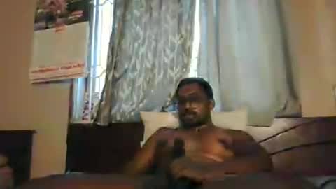 chennaibull1011 online show from June 13, 2026, 12:36 pm