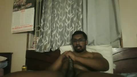 chennaibull1011 online show from June 20, 2026, 6:11 pm