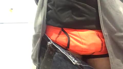 Snapshot of chenovich chatting on October 27, 2025, 7:40 pm chenovich online show from October 27, 2025, 7:40 pm