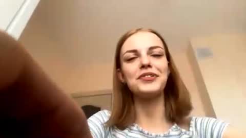 Mia online show from June 14, 2026, 10:28 am