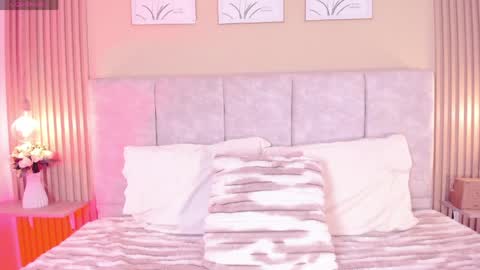 cherlyn_1 online show from May 28, 2026, 1:19 pm