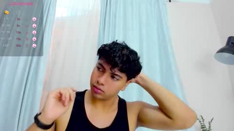 cherry_blossom77 online show from January 7, 2026, 12:29 pm