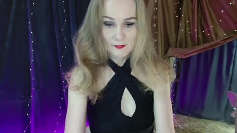 Snapshot of cherry_blossomsx chatting on December 4, 2024, 6:22 am thanks guys see you tomorrow online show from December 4, 2024, 6:22 am