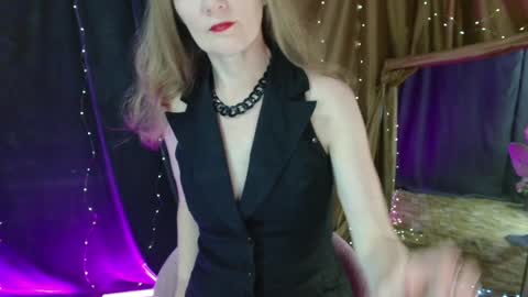 Snapshot of cherry_blossomsx chatting on December 19, 2024, 6:01 am thanks guys see you tomorrow online show from December 19, 2024, 6:01 am