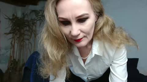 Snapshot of cherry_blossomsx chatting on February 20, 2025, 2:13 pm thanks guys see you tomorrow online show from February 20, 2025, 2:13 pm