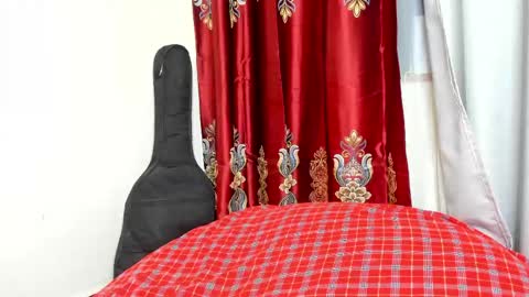 cherry_falls online show from June 3, 2026, 9:20 pm