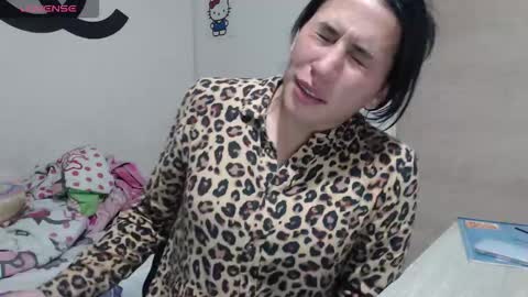 Snapshot of cherry_hc chatting on October 11, 2025, 2:44 am Nezumy Rey  online show from October 11, 2025, 2:44 am