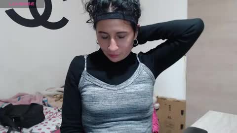 Snapshot of cherry_hc chatting on October 28, 2025, 2:59 am Nezumy Rey  online show from October 28, 2025, 2:59 am