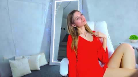 cherry_pr1ce online show from March 3, 2025, 11:56 pm