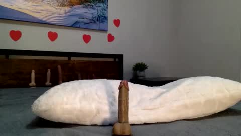 cherry sin online show from February 13, 2026, 3:02 am