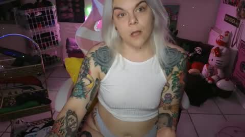 Snapshot of cherryb0mbb0mb chatting on December 2, 2024, 5:59 am CherryBombBomb online show from December 2, 2024, 5:59 am