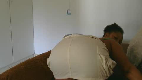 Snapshot of cherrybabexx chatting on December 15, 2024, 2:37 pm Cherrybabe online show from December 15, 2024, 2:37 pm