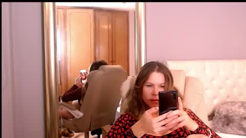 Anna online show from December 4, 2025, 2:32 am