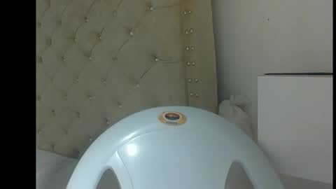 cherry online show from November 24, 2025, 4:01 am