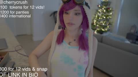 Snapshot of cherrycrush chatting on December 2, 2024, 8:22 pm Cherry Crush  online show from December 2, 2024, 8:22 pm