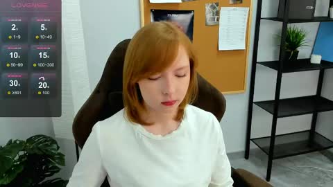 cherrycrushlove online show from May 12, 2026, 5:48 am