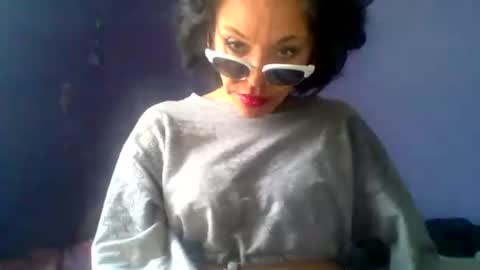 Snapshot of cherryhillss chatting on October 30, 2025, 3:02 pm cherryhillss online show from October 30, 2025, 3:02 pm