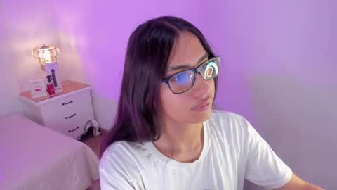 Cherry online show from November 9, 2025, 12:47 pm