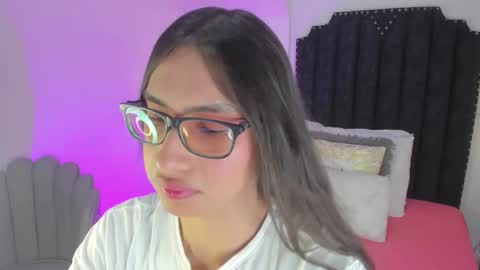 Cherry online show from December 14, 2025, 1:38 pm