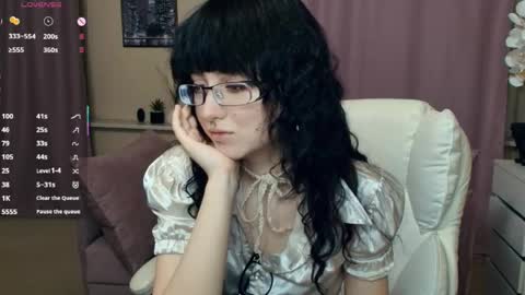 Isabel online show from May 13, 2026, 8:06 pm