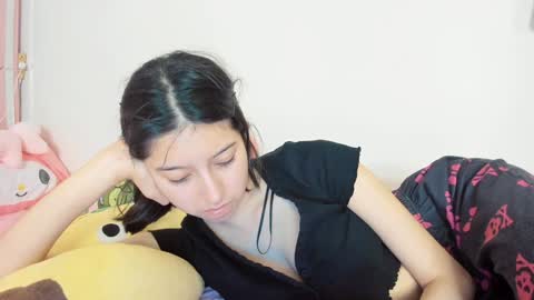 cherrycute666 online show from December 17, 2024, 6:35 am