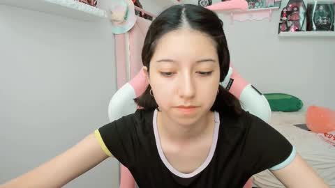 cherrycute666 online show from February 12, 2025, 10:37 pm