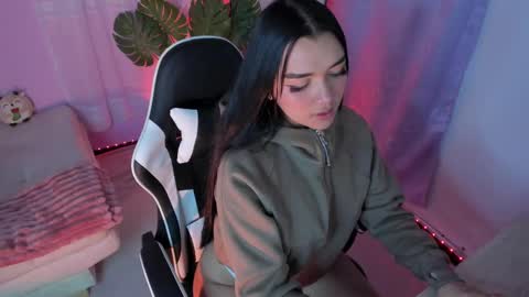 Mely online show from November 12, 2025, 1:22 pm