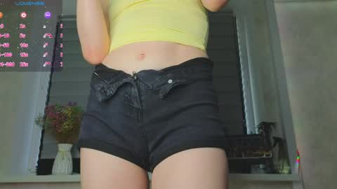 Lysia online show from May 13, 2026, 3:20 pm