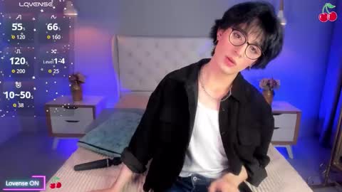 Snapshot of cherryy_boy chatting on October 12, 2025, 6:40 pm Matias online show from October 12, 2025, 6:40 pm