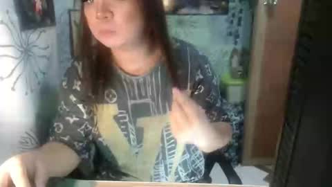 chescahotxxxl online show from January 6, 2025, 11:29 am