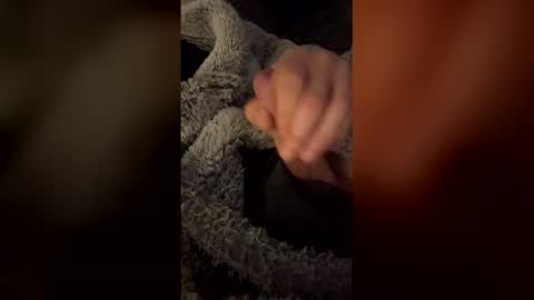 chhh599211 online show from April 19, 2026, 3:50 am