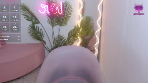 Snapshot of chiara_tay chatting on December 24, 2024, 6:33 am Chiara online show from December 24, 2024, 6:33 am