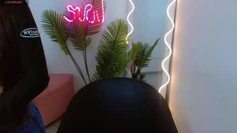 Snapshot of chiara_tay chatting on March 8, 2025, 7:09 pm Chiara online show from March 8, 2025, 7:09 pm