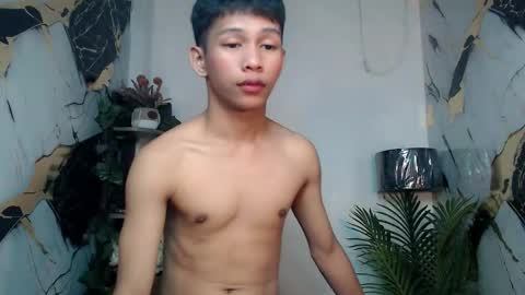 chick_renz online show from October 3, 2025, 5:21 pm