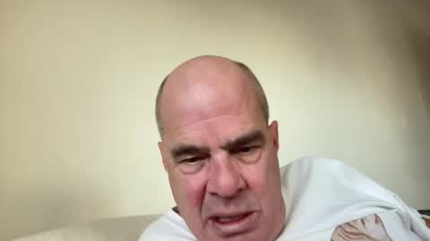 chillpuppy online show from October 22, 2025, 10:42 pm