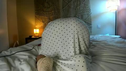 yoursensualparadise online show from November 8, 2025, 12:05 pm