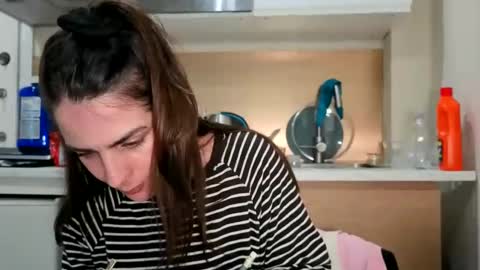 Snapshot of chillwithcamii chatting on April 30, 2026, 1:50 pm yoursensualparadise online show from April 30, 2026, 1:50 pm