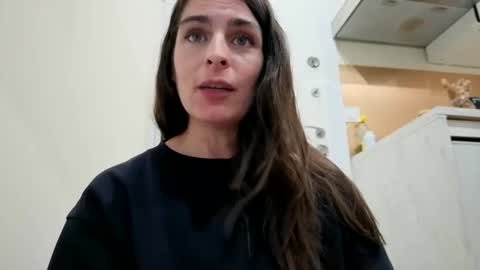 Snapshot of chillwithcamii chatting on May 31, 2026, 11:39 am yoursensualparadise online show from May 31, 2026, 11:39 am