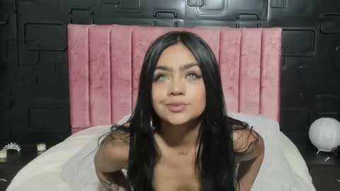 Cristal online show from January 13, 2026, 2:33 pm