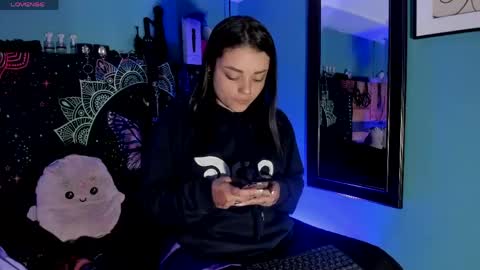 Chloeallennn  online show from May 3, 2026, 3:29 pm