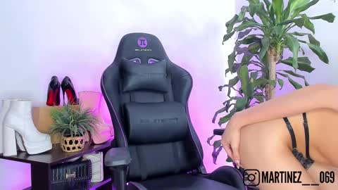 Snapshot of chloe__daviss chatting on September 30, 2025, 8:47 pm CHLOE online show from September 30, 2025, 8:47 pm