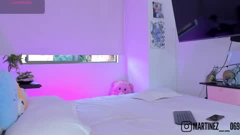 Snapshot of chloe__daviss chatting on October 17, 2025, 10:12 pm CHLOE online show from October 17, 2025, 10:12 pm