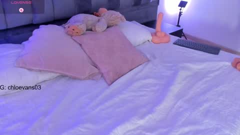 Chloe online show from February 26, 2025, 2:36 pm